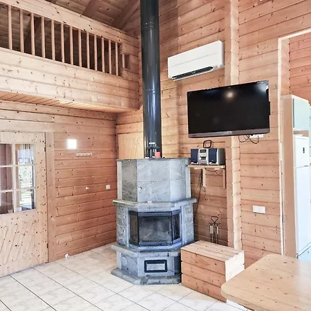 Persikka - 8 Henkiloelle, Himoslaakso Ski-inout *