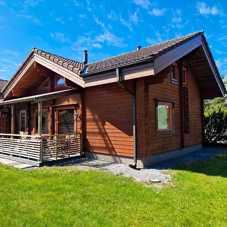 Persikka - 8 Henkiloelle, Himoslaakso Ski-inout Villa Jämsä